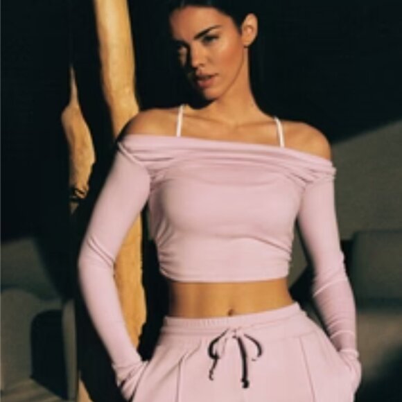 Off-Shoulder Pleated Top - Picture 1 of 6